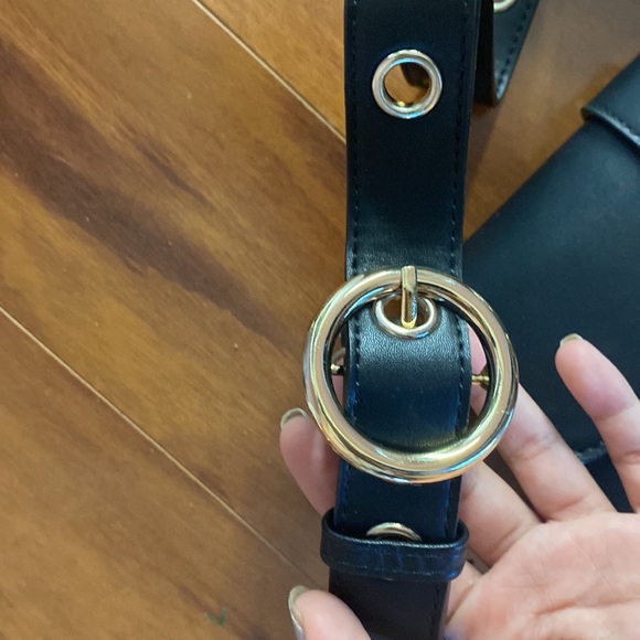 tiny black shoulder bag with adjustable strap - Picture 3 of 5